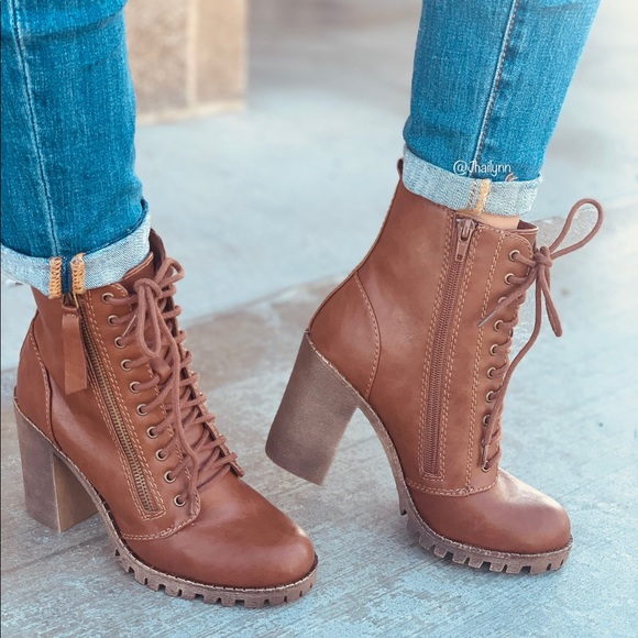 Fabutiq Shoes - HP Best IN BTQ Tan Lace up combat boots